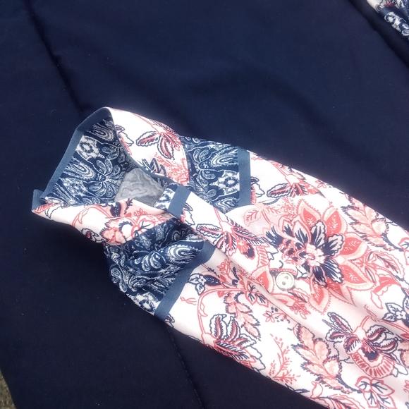 Colorful blouse. - Picture 5 of 7